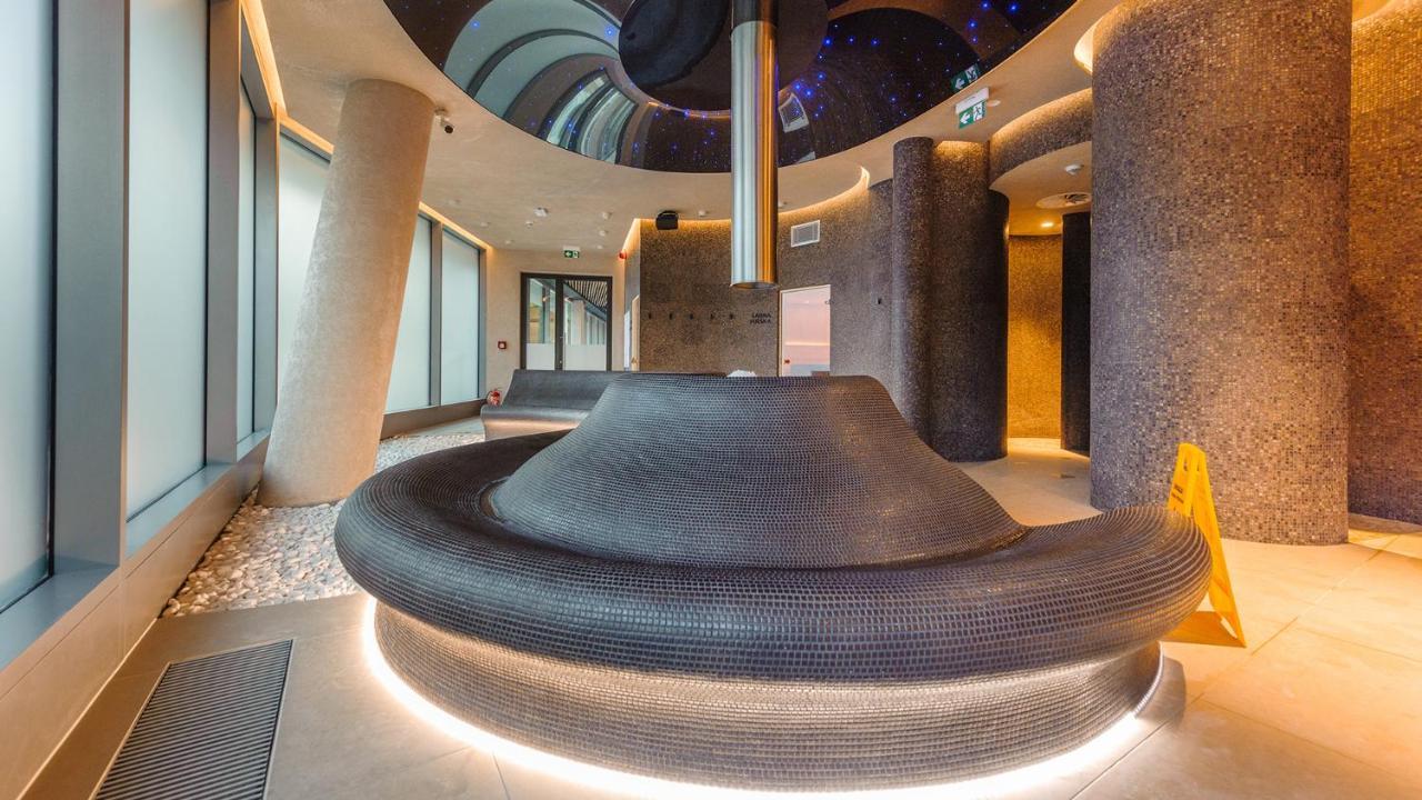 Prywatne Apartamenty Sun & Snow W Wave Z Basenem เมียนซิดดรอแย ภายนอก รูปภาพ
