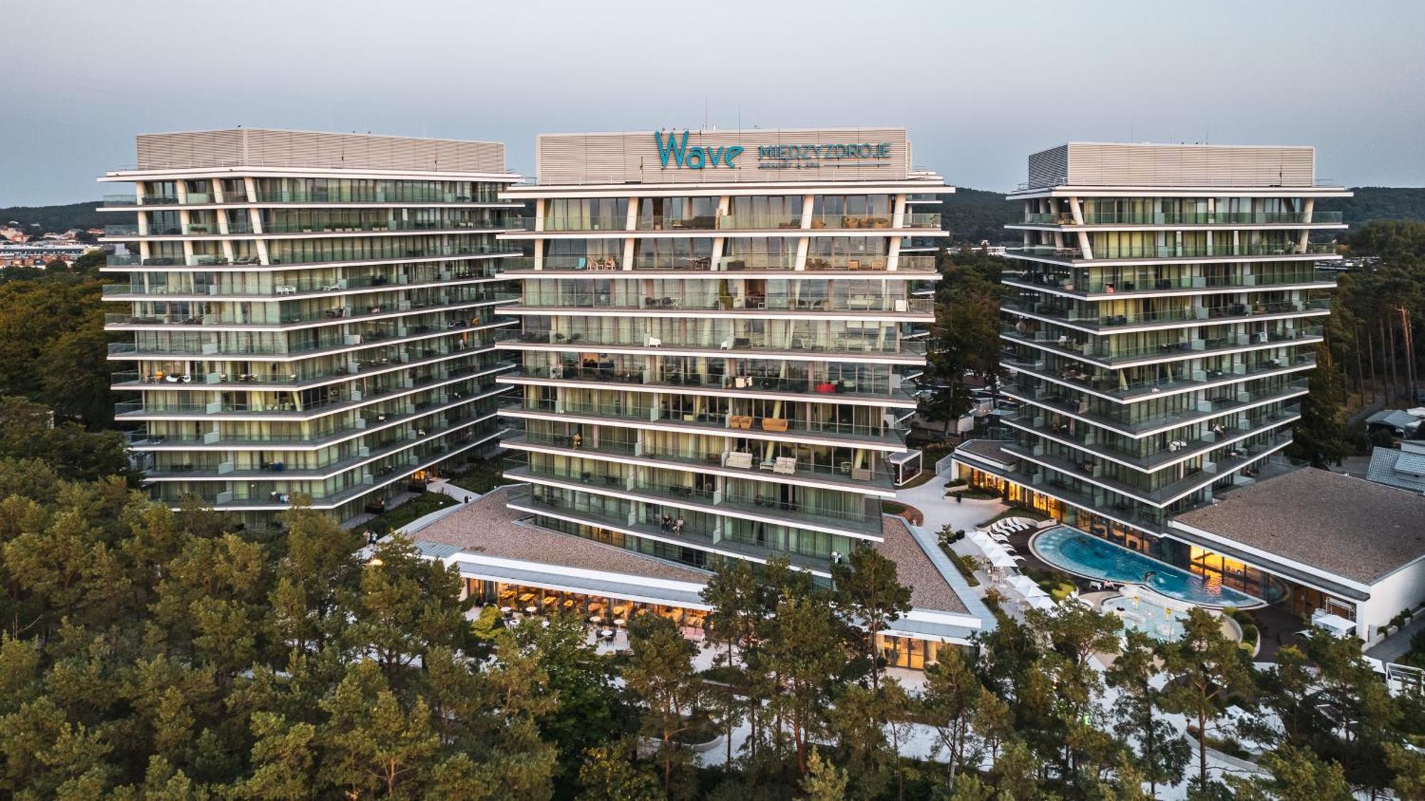 Prywatne Apartamenty Sun & Snow W Wave Z Basenem เมียนซิดดรอแย ภายนอก รูปภาพ